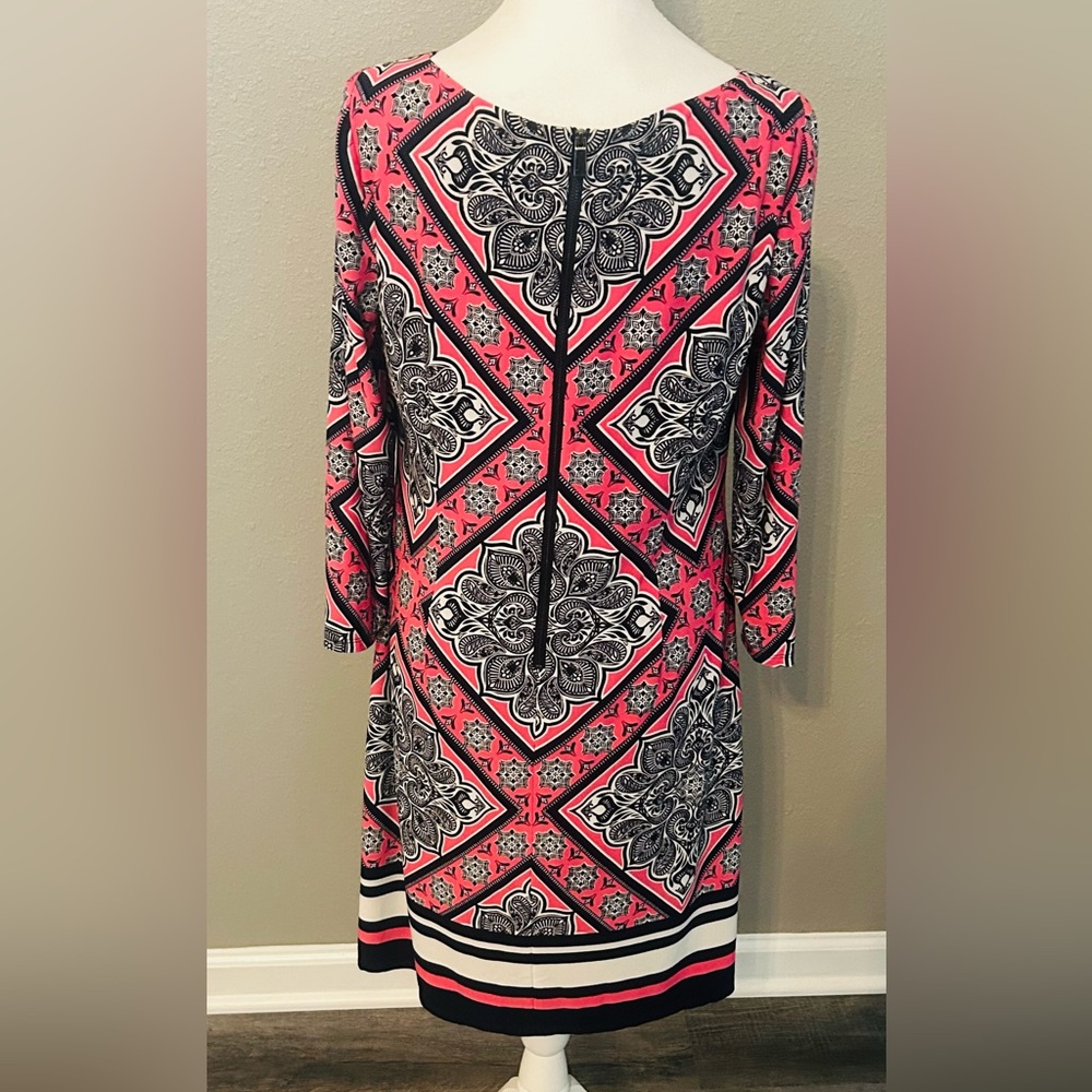 VINCE CAMUTO Pink and Navy Mandala Dress Size 12 Excellent Condition - Picture 4 of 12